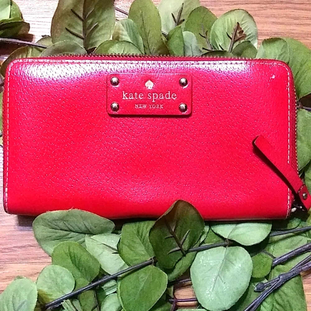 KATE SPADE ZIP AROUND WALLET